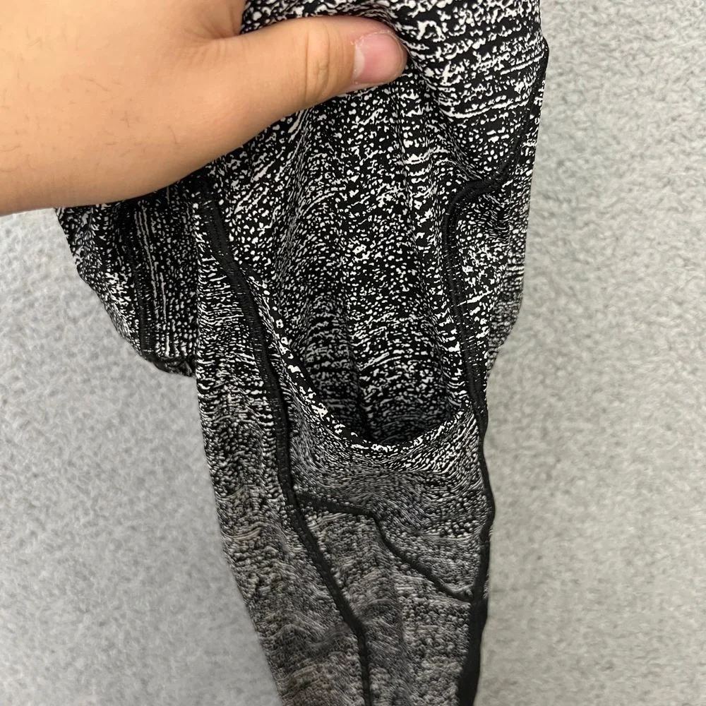 Lululemon Speed Up‎ Tight Women 4 Black White Excellent Mesh Pocket Leggings